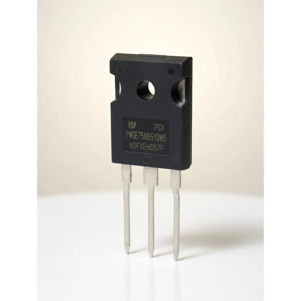 PWGE75N65YDM5 IGBT Transistor (650V, 75A, TO-247 Package)